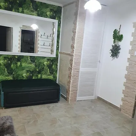 Apartament Tiron In Centru Orasului Gura Humorului Exterior photo
